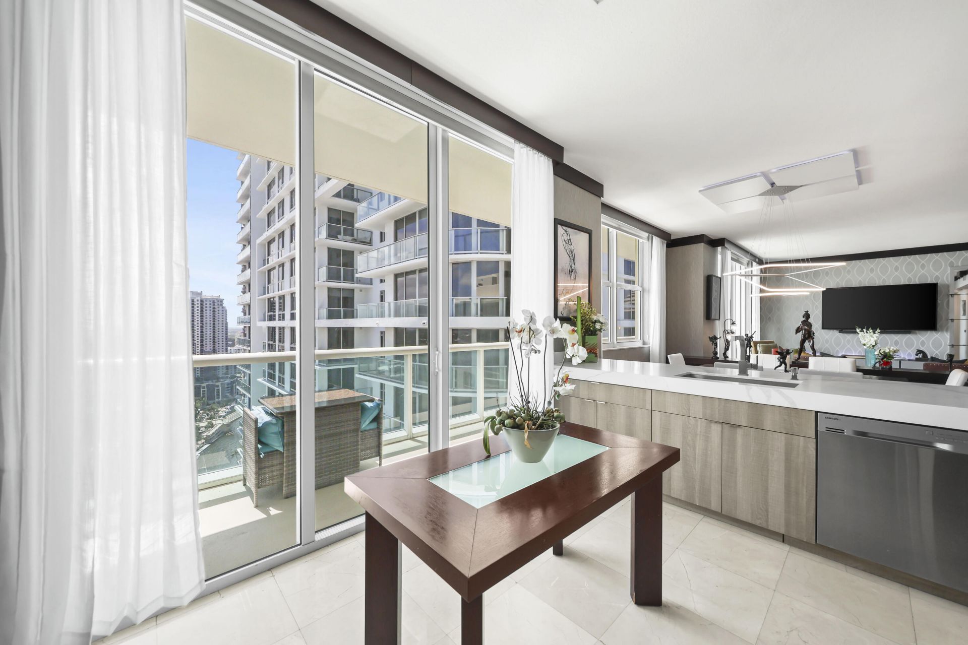 347 N New River Drive E, Unit Ph 4, Fort Lauderdale, FL 33301 Photo