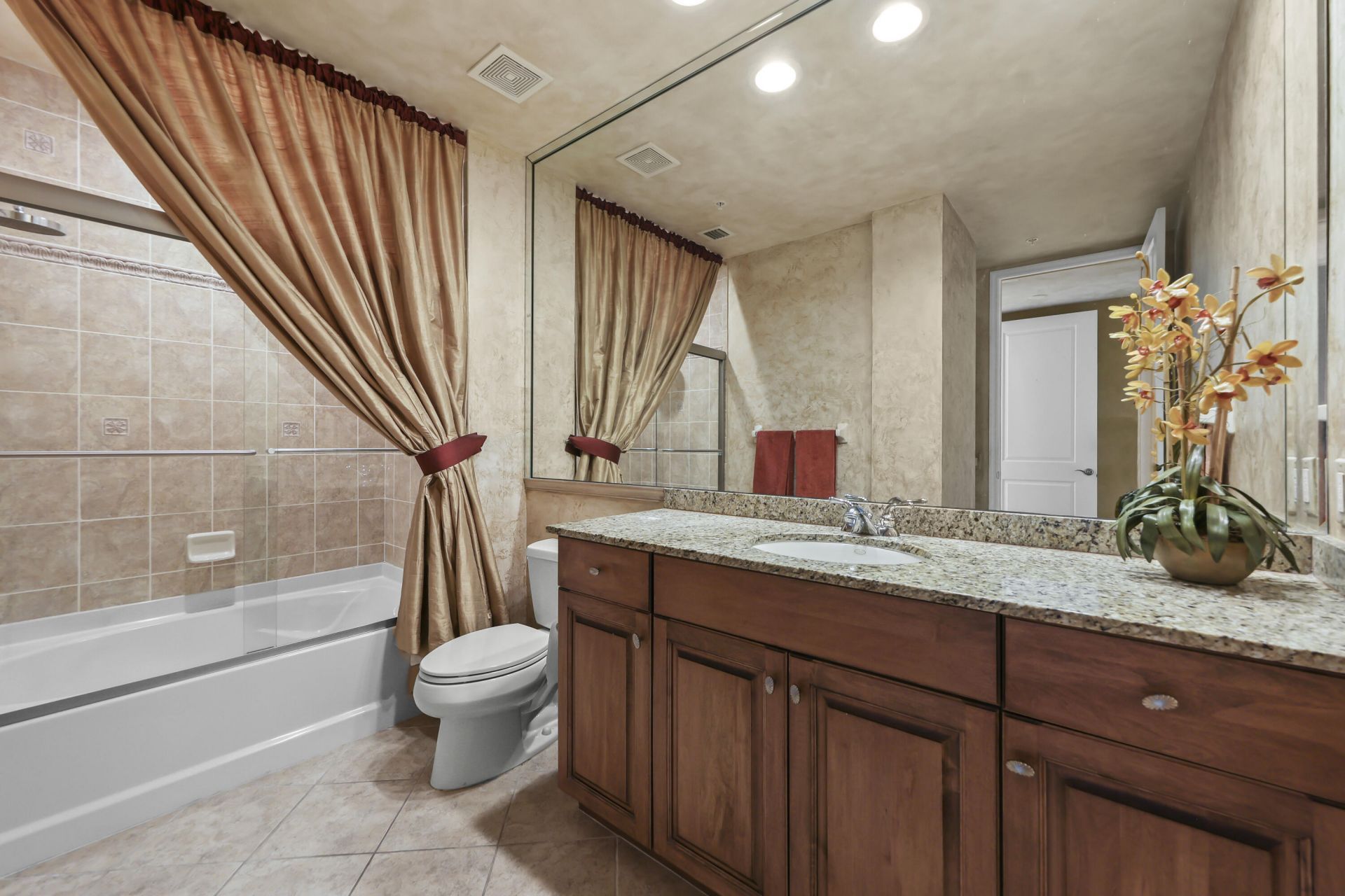 347 N New River Drive E, Unit Ph 4, Fort Lauderdale, FL 33301 Photo