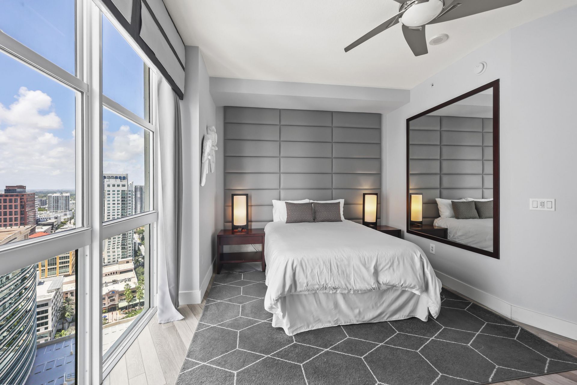 347 N New River Drive E, Unit Ph 4, Fort Lauderdale, FL 33301 Photo