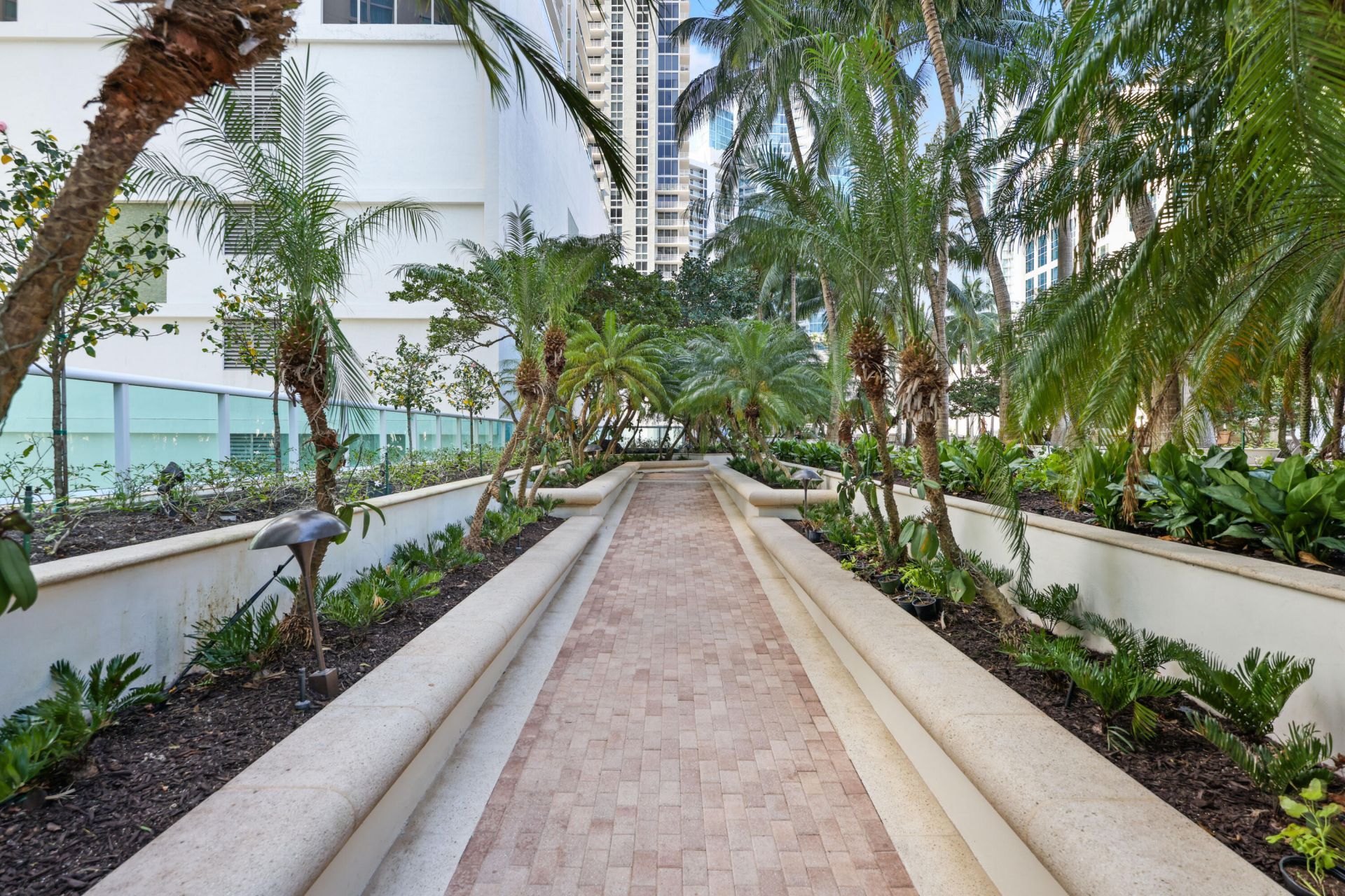 347 N New River Drive E, Unit Ph 4, Fort Lauderdale, FL 33301 Photo