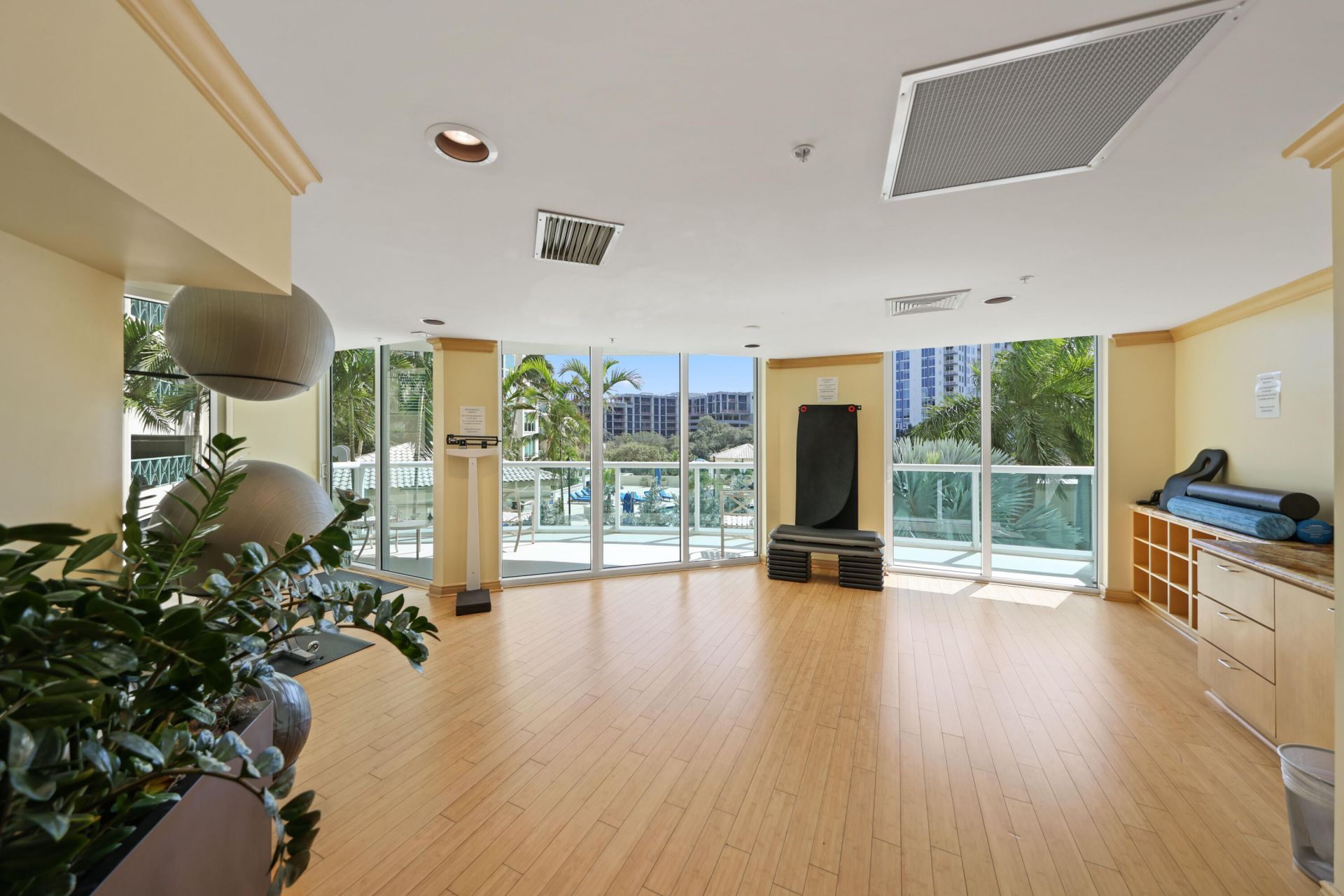 347 N New River Drive E, Unit Ph 4, Fort Lauderdale, FL 33301 Photo