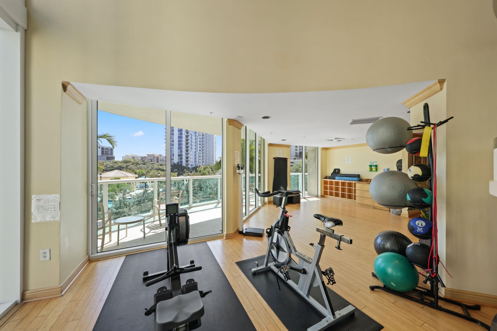 347 N New River Drive E, Unit Ph 4, Fort Lauderdale, FL 33301 Photo