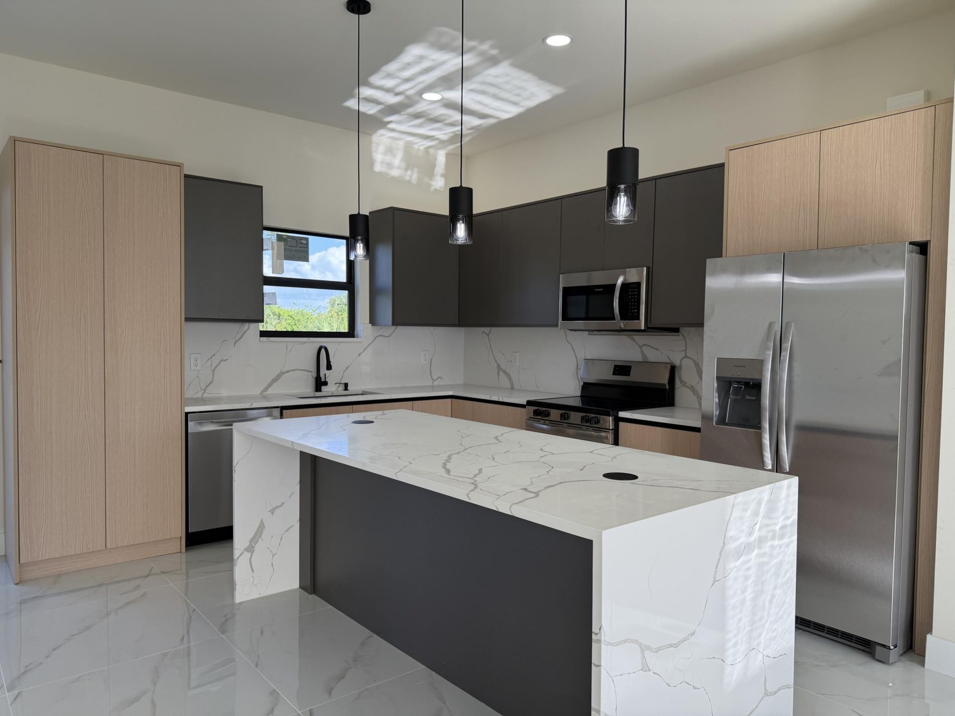 515 Kingsbury Lane, Lehigh Acres, FL 33974 Photo