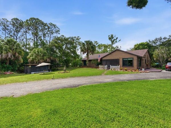 16888 Hialeah Drive W, The Acreage, FL 33470