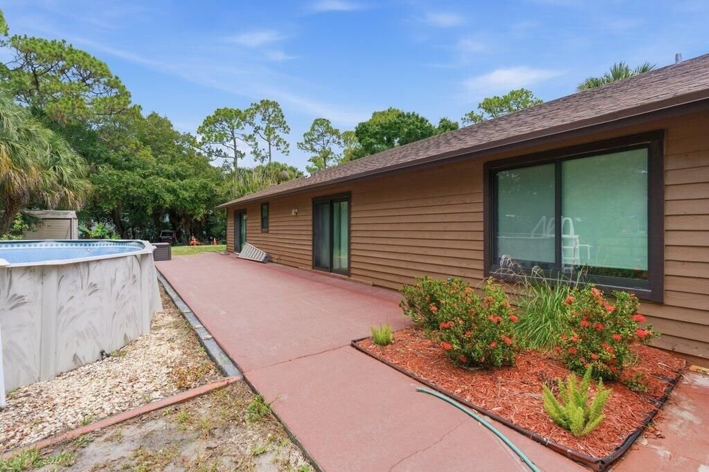 16888 Hialeah Drive W, The Acreage, FL 33470 Photo