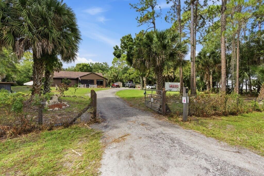 16888 Hialeah Drive W, The Acreage, FL 33470 Photo