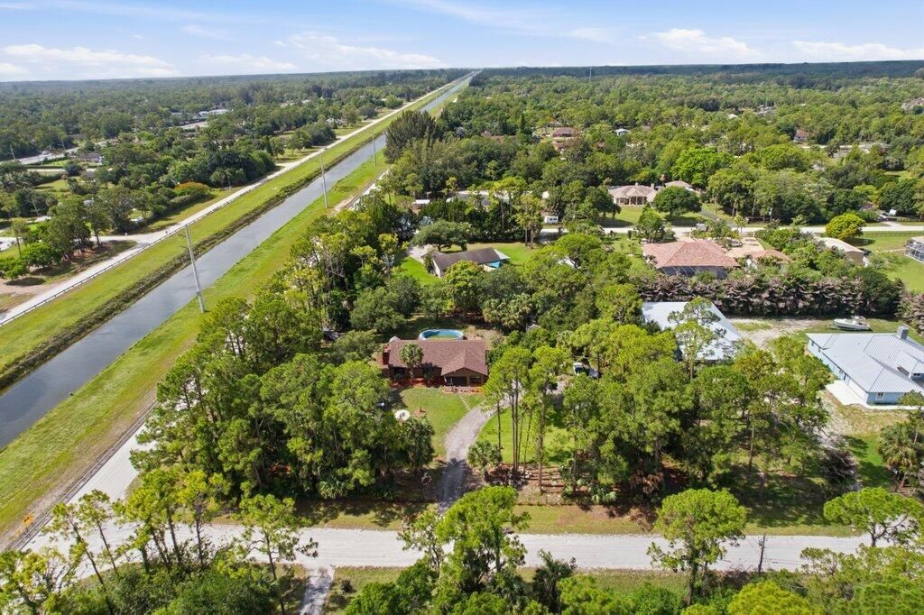 16888 Hialeah Drive W, The Acreage, FL 33470 Photo