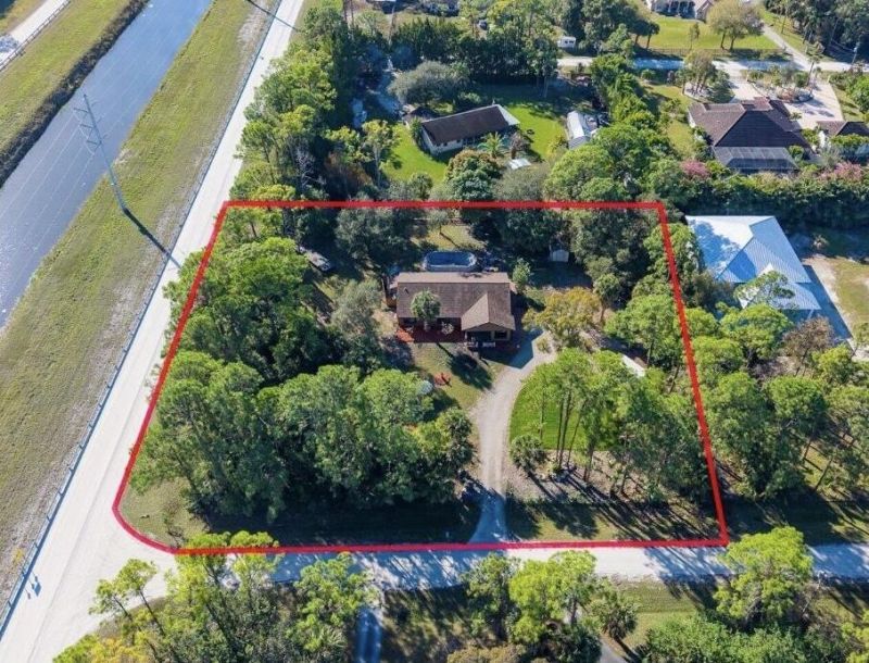 16888 Hialeah Drive W, The Acreage, FL 33470 Photo