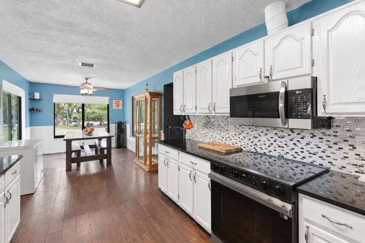 16888 Hialeah Drive W, The Acreage, FL 33470 Photo