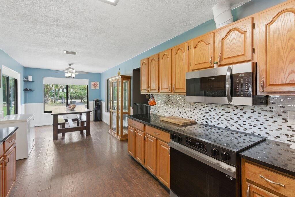 16888 Hialeah Drive W, The Acreage, FL 33470 Photo