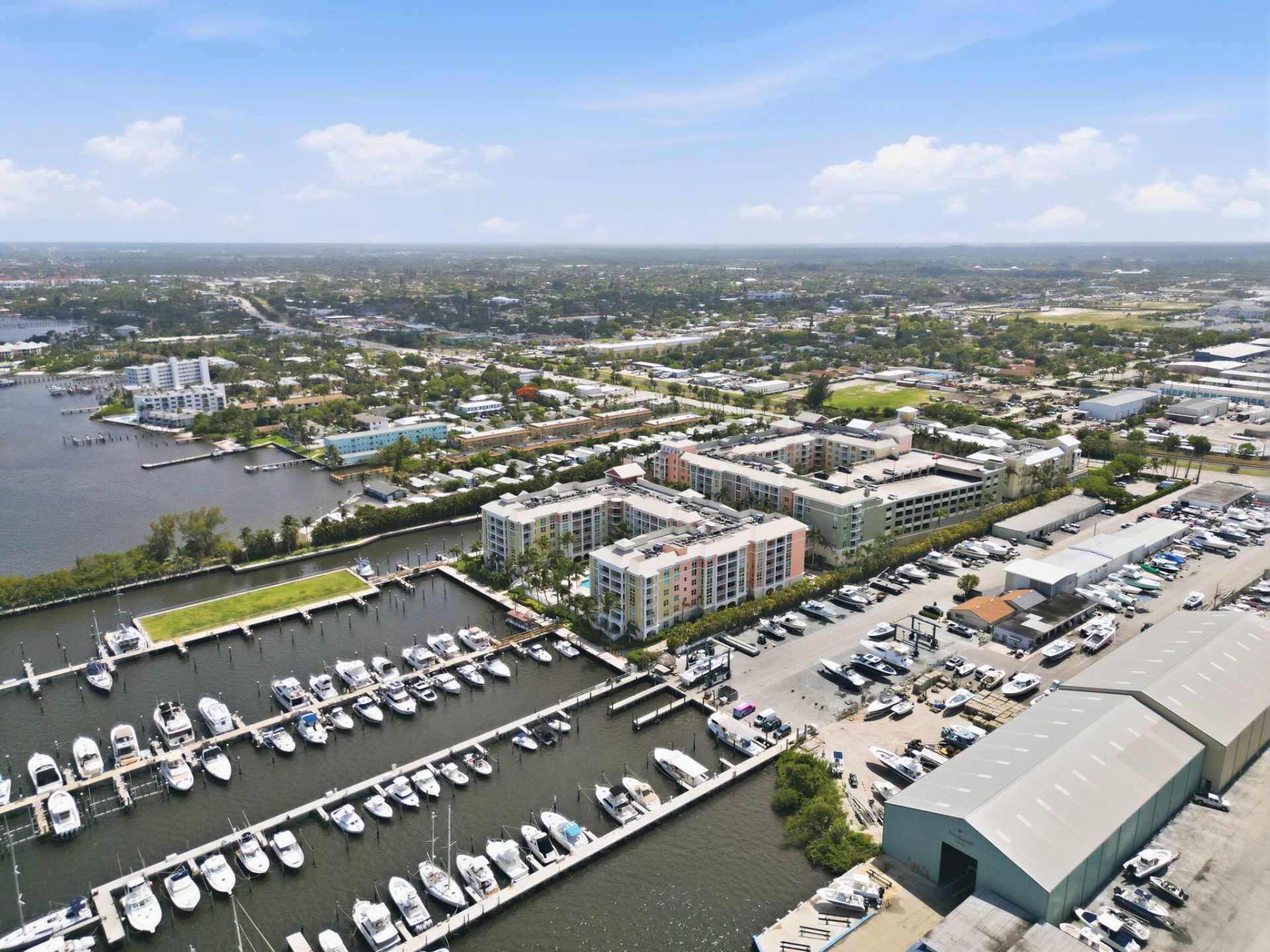 802 W Windward Way, Unit 304, Lantana, FL 33462 Photo