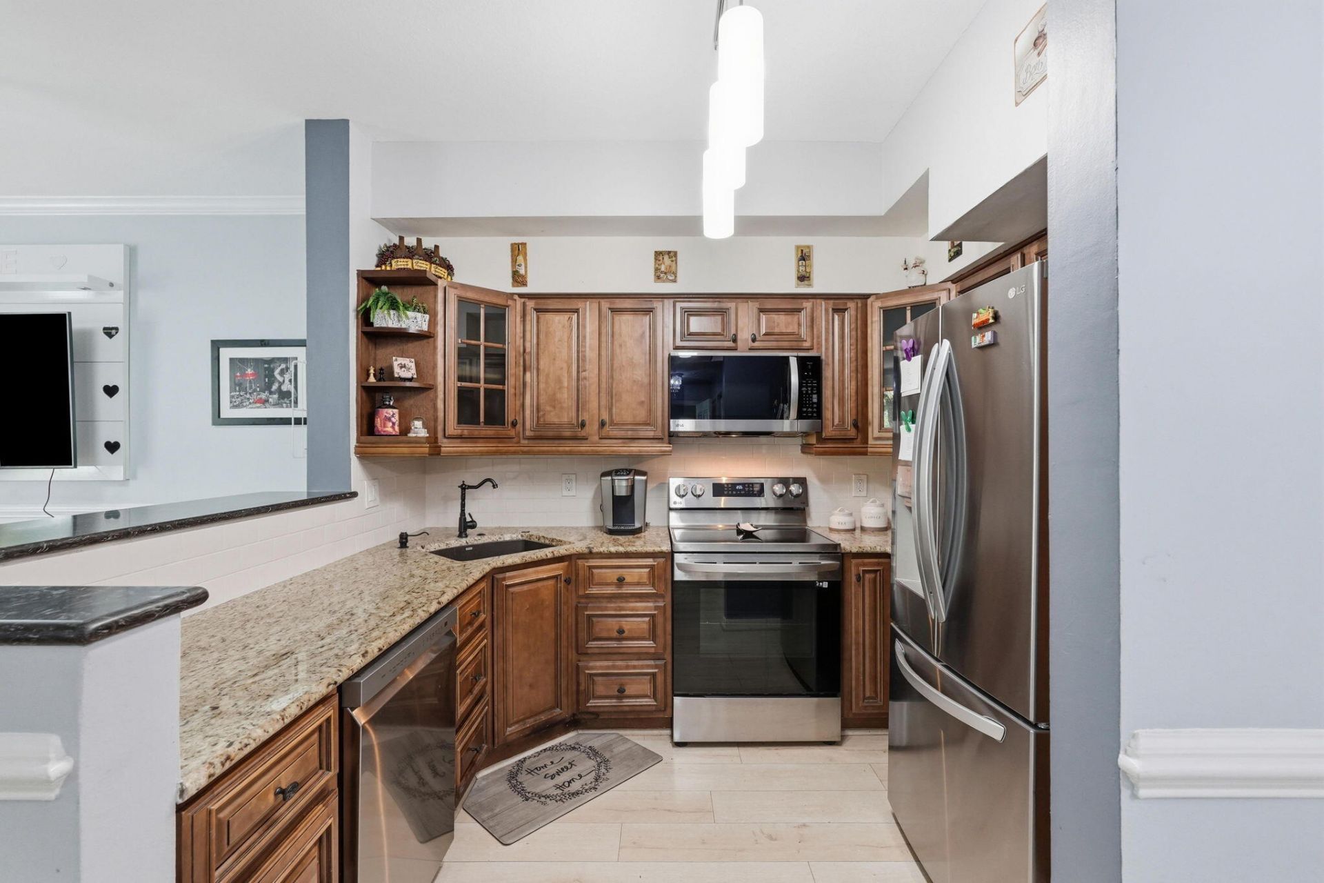 802 W Windward Way, Unit 304, Lantana, FL 33462 Photo