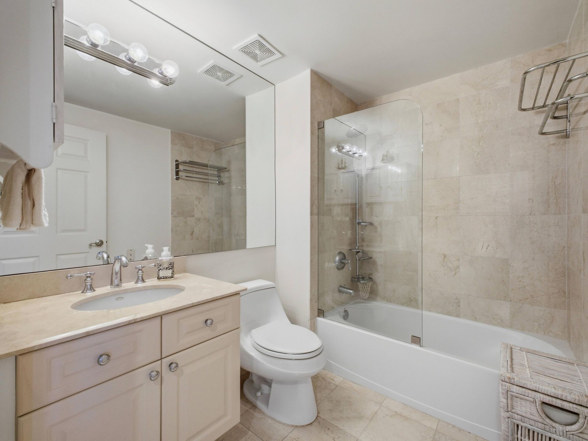 3200 N Ocean Boulevard, Unit 801, Fort Lauderdale, FL 33308 Photo