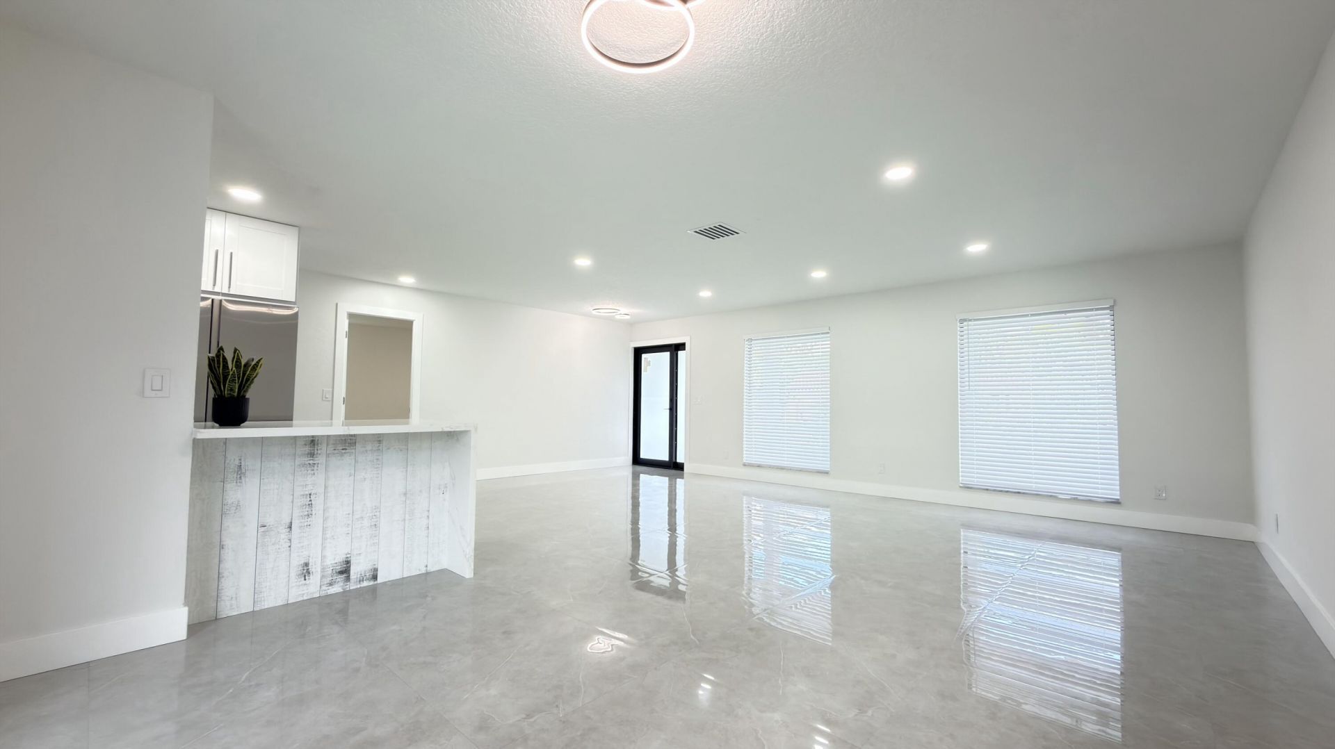 712 E Boulevard Chatelaine, Delray Beach, FL 33445 Photo