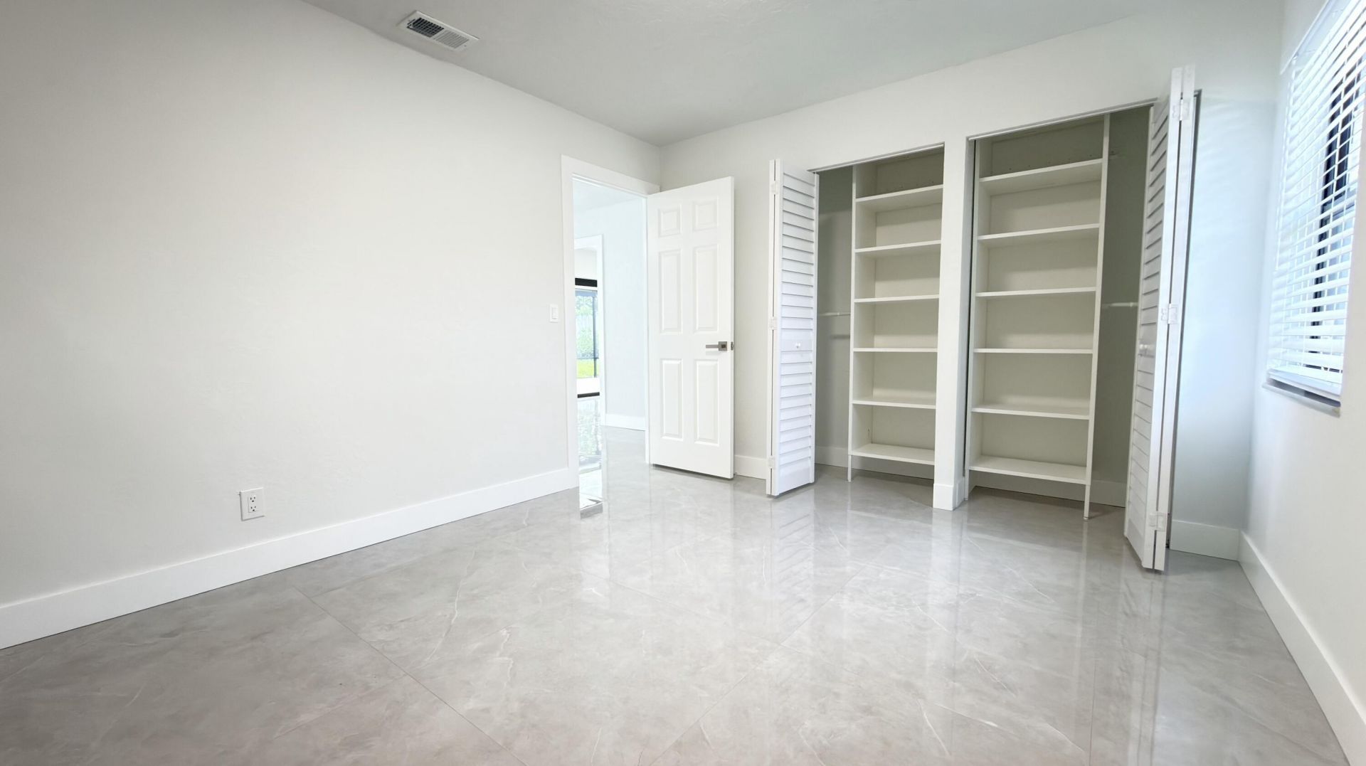 712 E Boulevard Chatelaine, Delray Beach, FL 33445 Photo