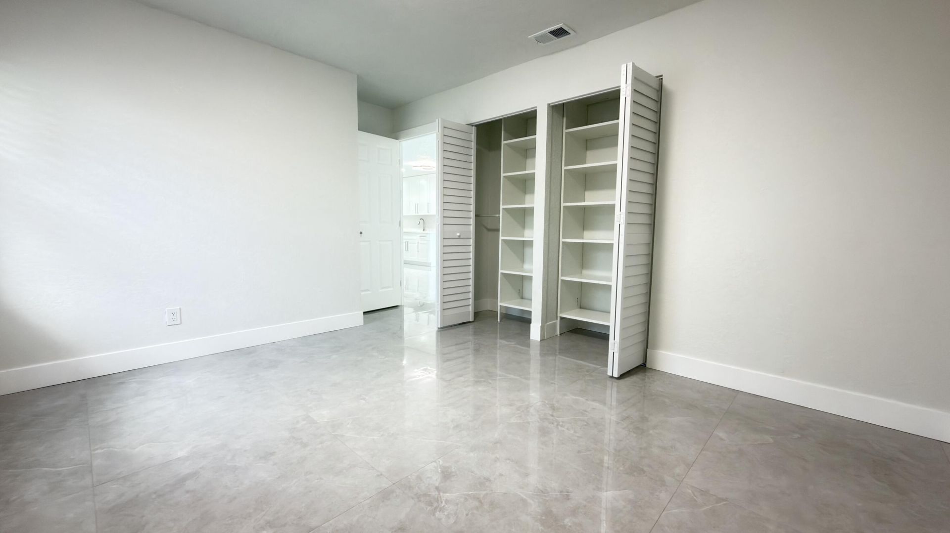 712 E Boulevard Chatelaine, Delray Beach, FL 33445 Photo