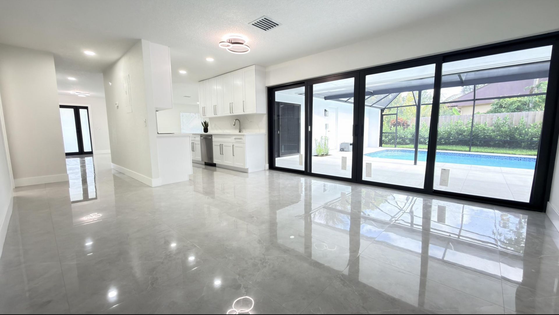 712 E Boulevard Chatelaine, Delray Beach, FL 33445 Photo