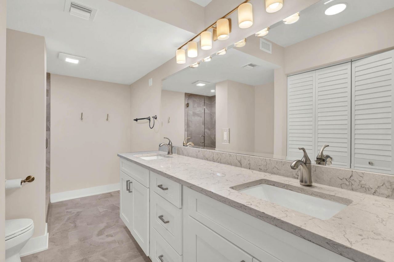 1950 SW Palm City Road, Unit 14-305, Stuart, FL 34994 Photo
