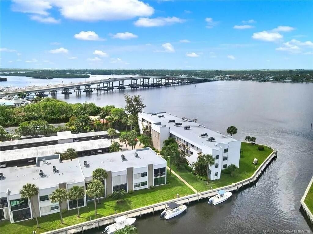 1950 SW Palm City Road, Unit 14-305, Stuart, FL 34994 Photo