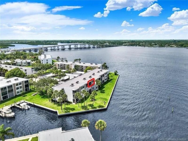 1950 SW Palm City Road, Unit 14-305, Stuart, FL 34994 Photo
