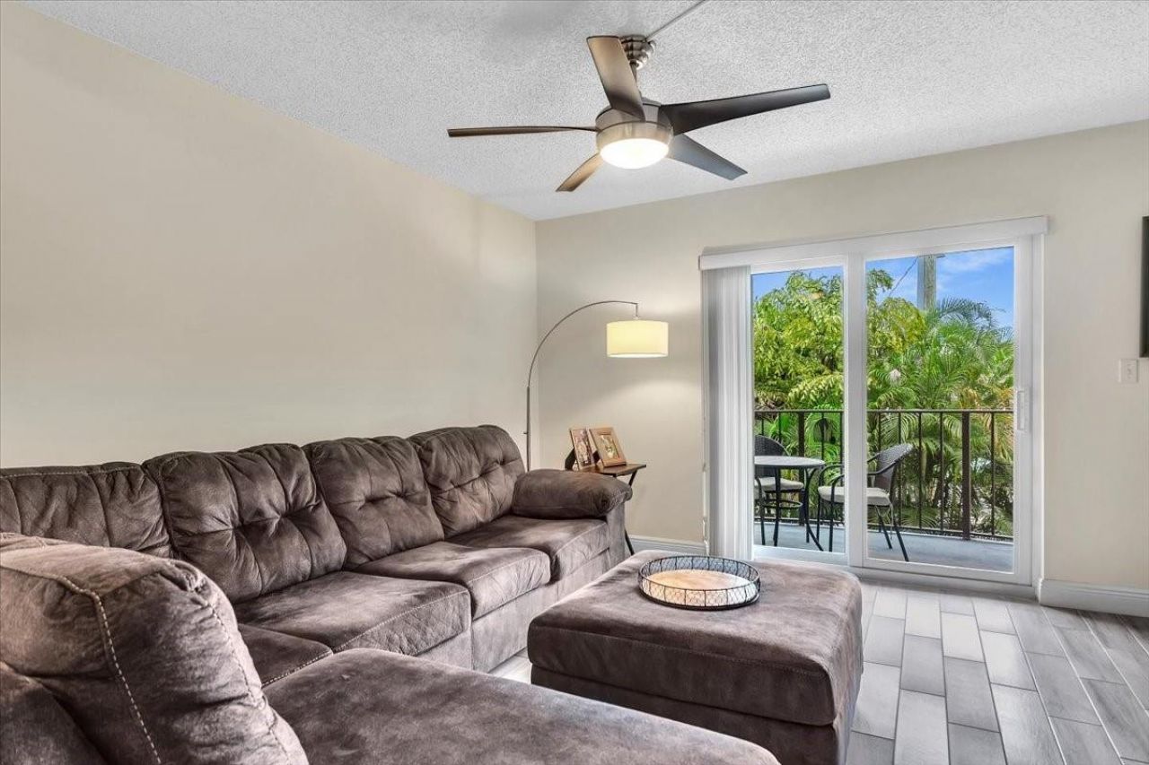 3909 N Ocean Boulevard, Unit 210, Fort Lauderdale, FL 33308 Photo