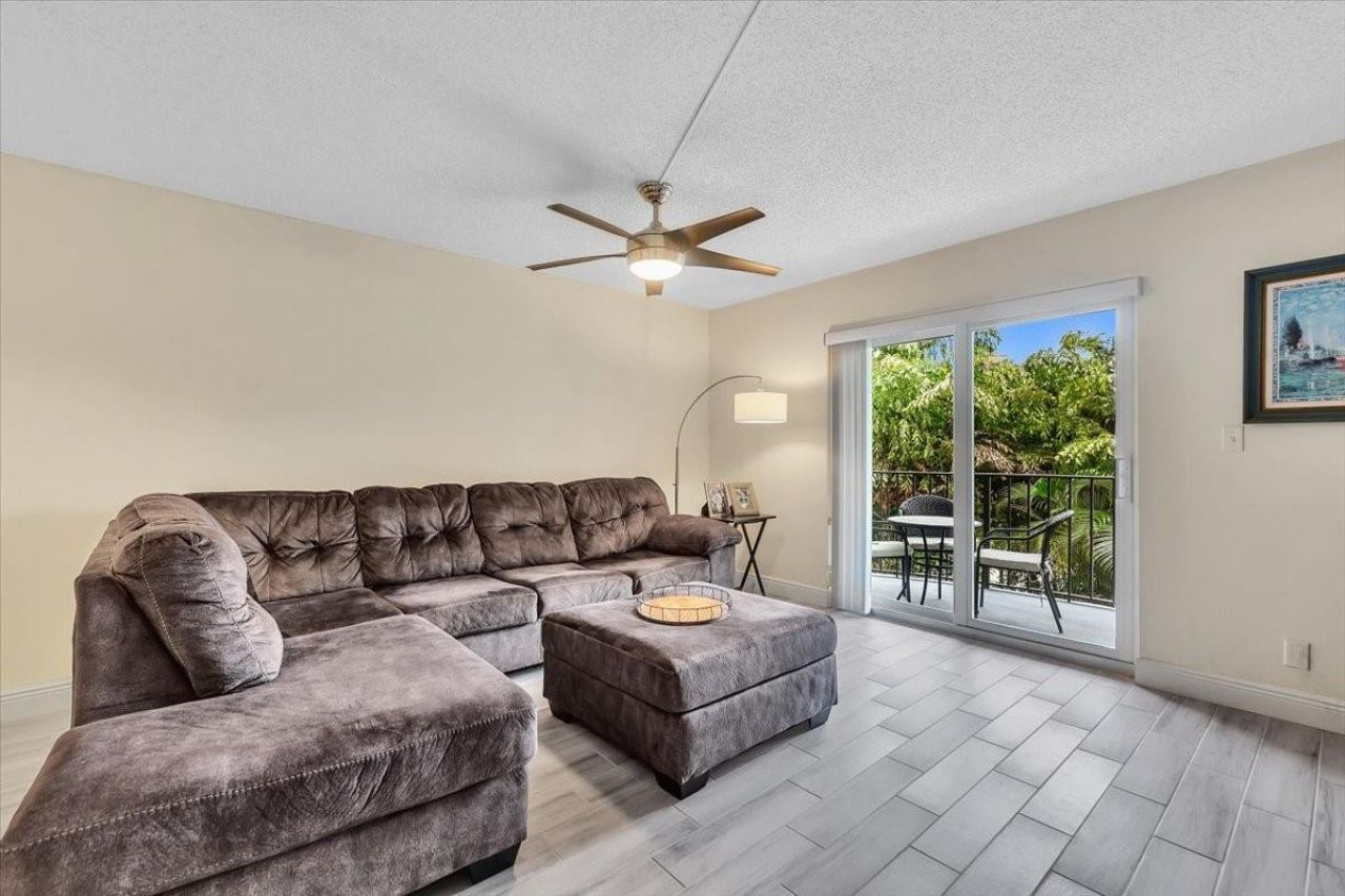 3909 N Ocean Boulevard, Unit 210, Fort Lauderdale, FL 33308 Photo