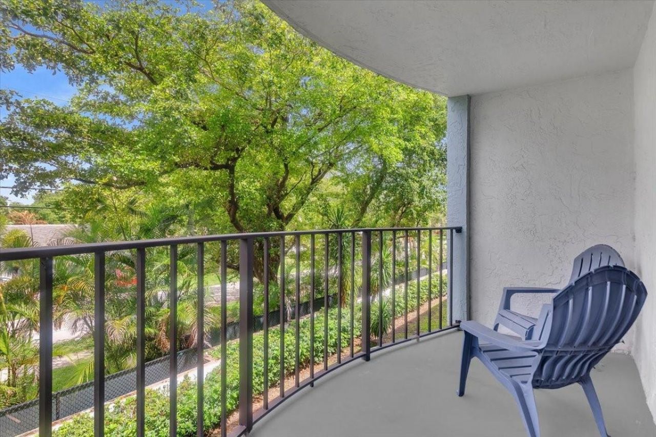 3909 N Ocean Boulevard, Unit 210, Fort Lauderdale, FL 33308 Photo