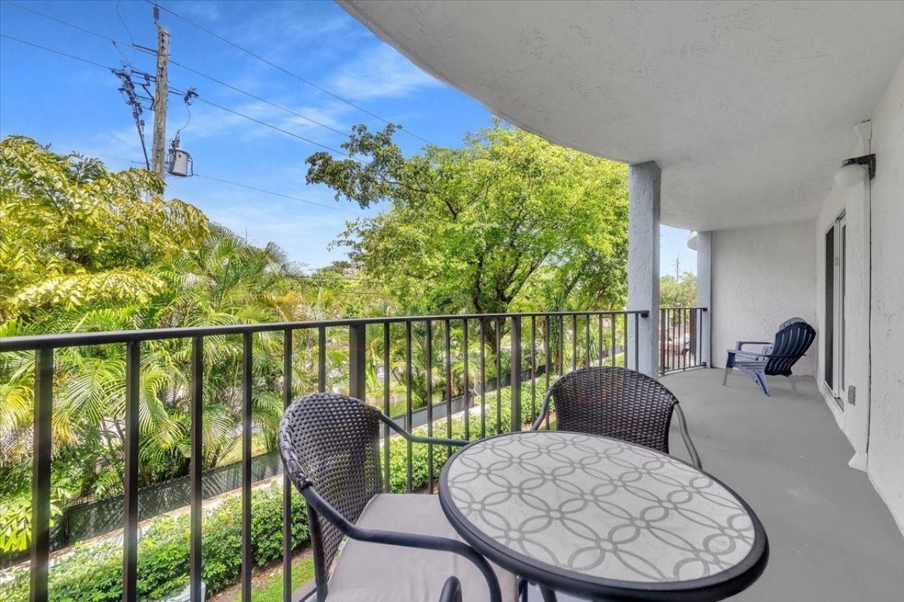 3909 N Ocean Boulevard, Unit 210, Fort Lauderdale, FL 33308 Photo