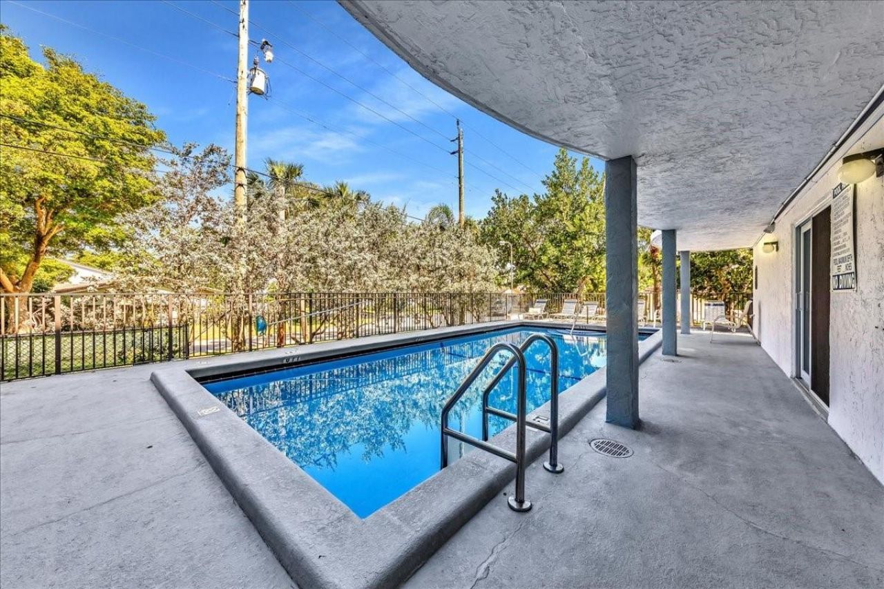 3909 N Ocean Boulevard, Unit 210, Fort Lauderdale, FL 33308 Photo