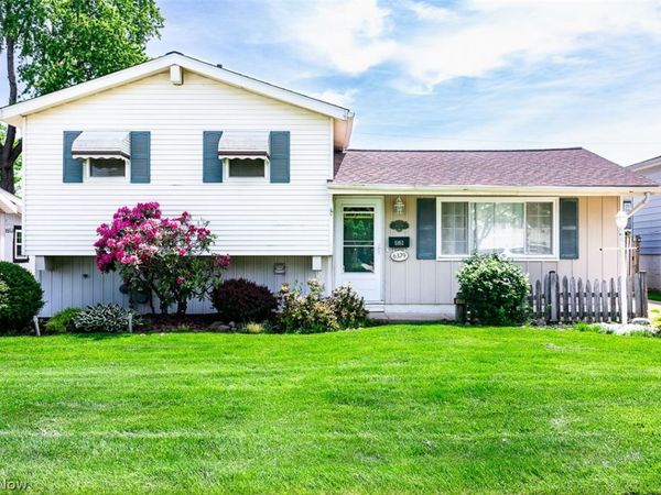 6379 Edgehurst Drive , Brook Park, OH 44142