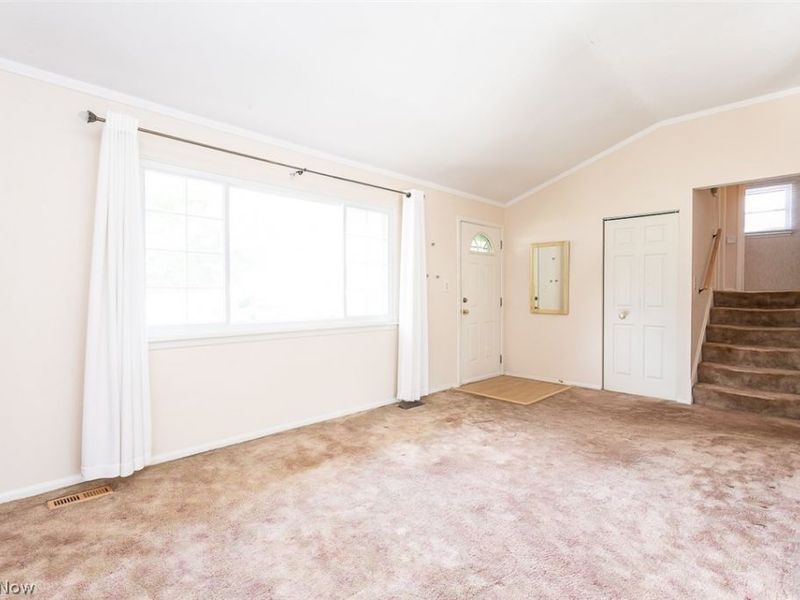 6379 Edgehurst Drive , Brook Park, OH 44142 Photo 12
