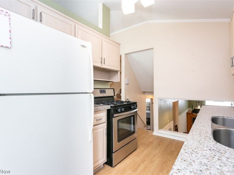 6379 Edgehurst Drive , Brook Park, OH 44142 Photo 16