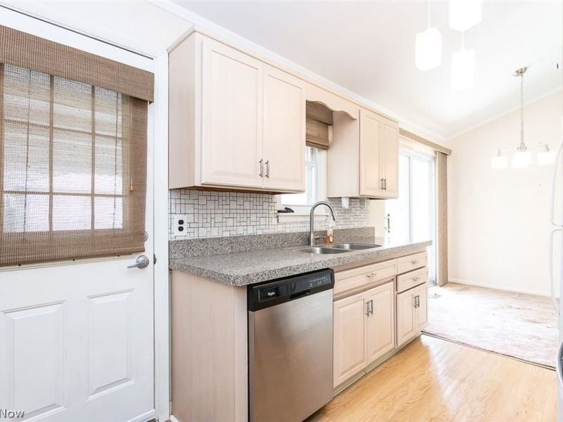 6379 Edgehurst Drive , Brook Park, OH 44142 Photo 18