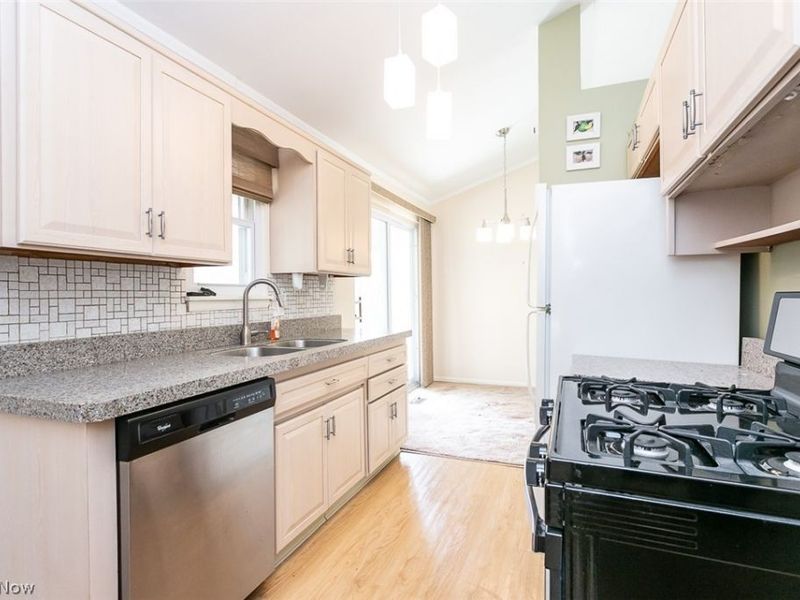 6379 Edgehurst Drive , Brook Park, OH 44142 Photo 19