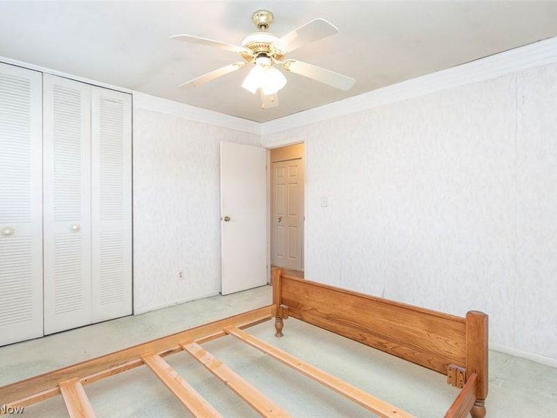 6379 Edgehurst Drive , Brook Park, OH 44142 Photo 25