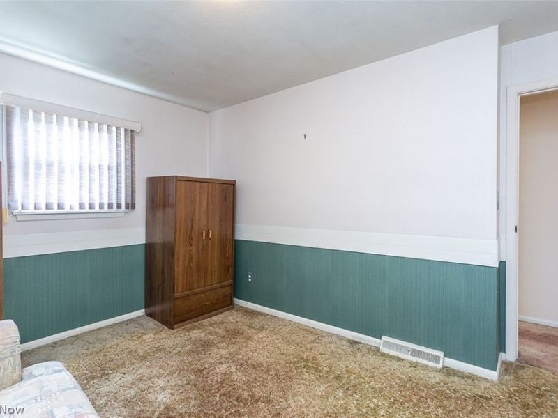 6379 Edgehurst Drive , Brook Park, OH 44142 Photo 29