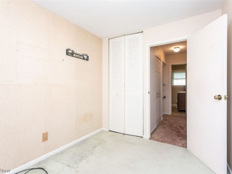 6379 Edgehurst Drive , Brook Park, OH 44142 Photo 33