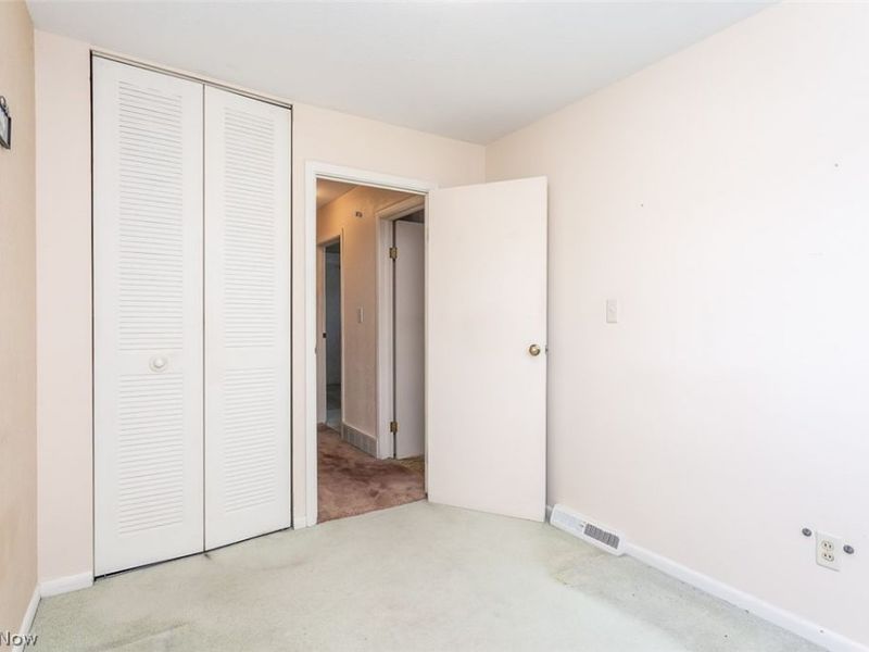 6379 Edgehurst Drive , Brook Park, OH 44142 Photo 34