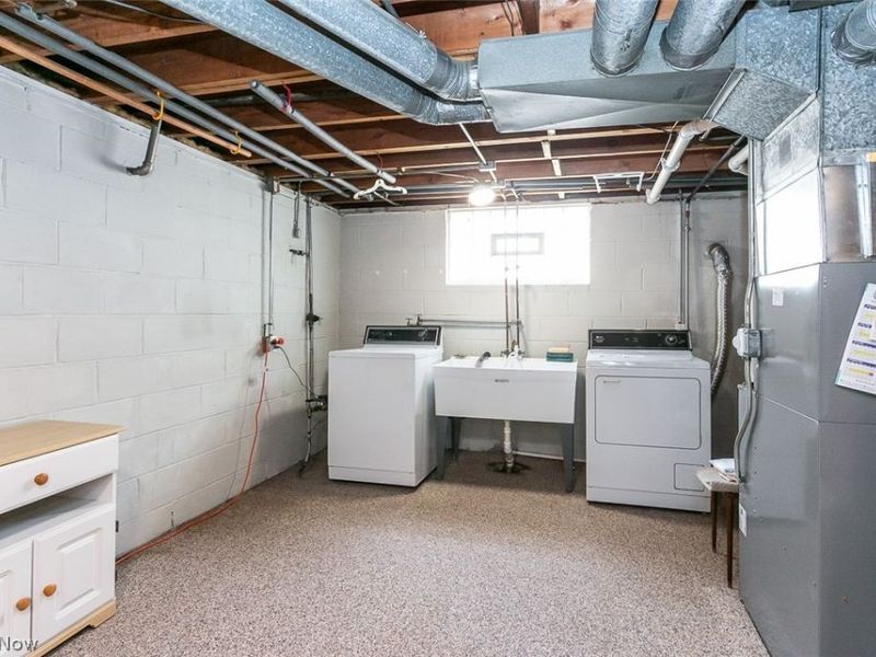6379 Edgehurst Drive , Brook Park, OH 44142 Photo 47