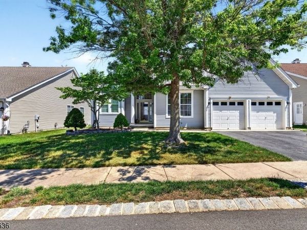 11 Valley Stream Pl, Barnegat, NJ 08005