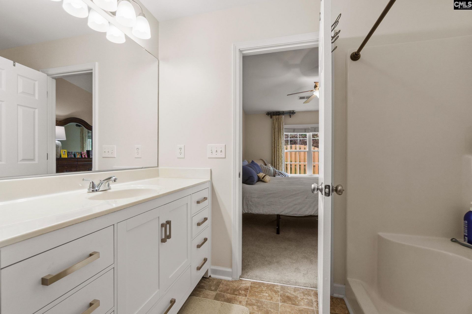 173 Tennis View Court Photo 12