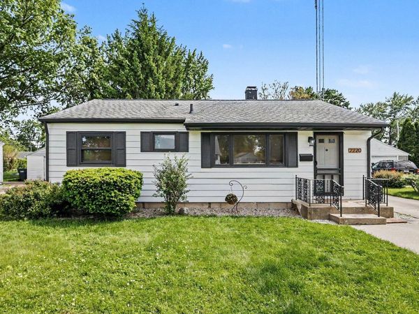 2220 Solomon Avenue, South Bend, IN 46615