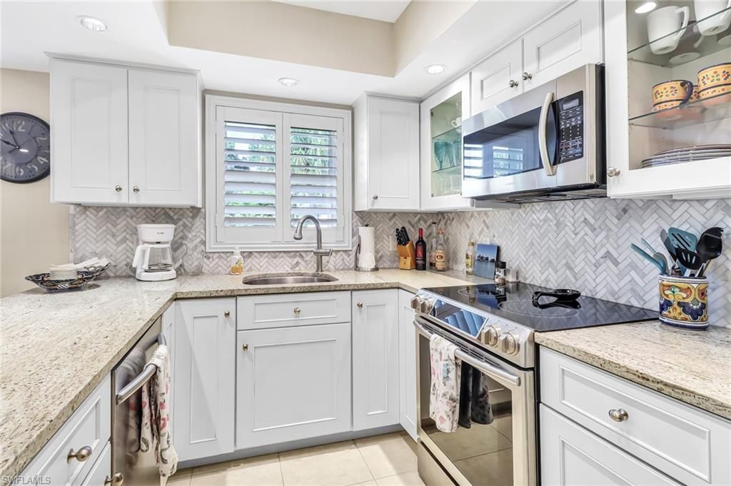 3200 Binnacle Dr, Unit D3, Naples, FL 34103 Photo