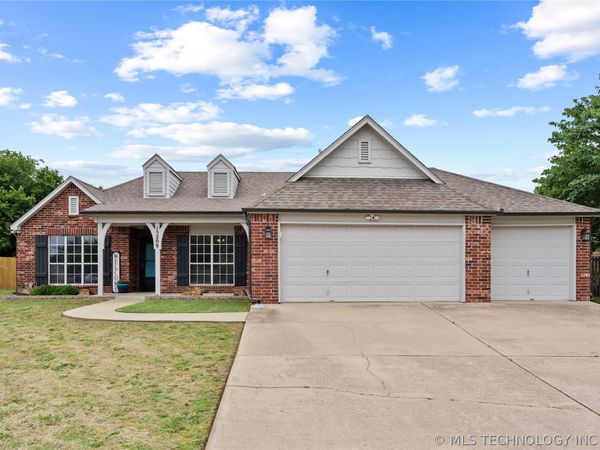 15209 E 90th Place North , Owasso, OK 74055