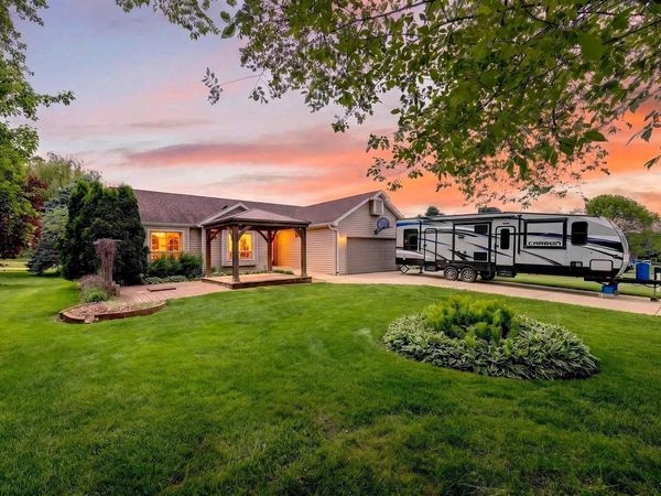 3781 TOKEN Road, Deforest, WI 53532