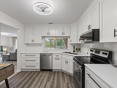 3801 W 98th Street, Unit 210, Bloomington, MN 55431