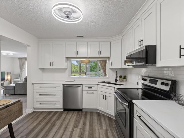 3801 W 98th Street, Unit 210, Bloomington, MN 55431