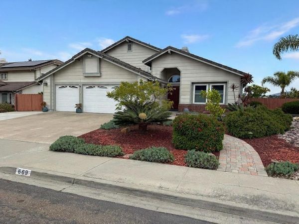 669 Via La Cuesta, Chula Vista, CA 91913