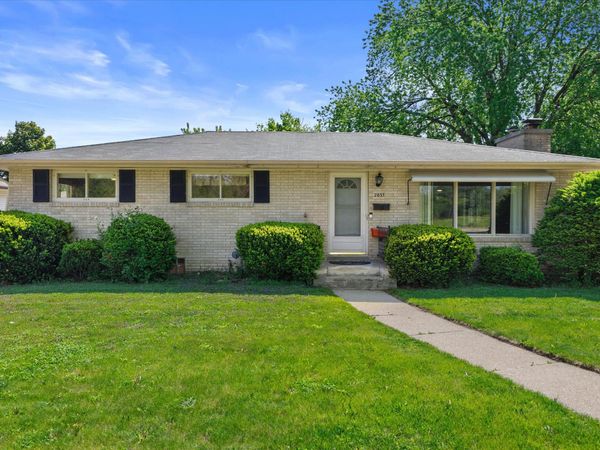 2833 Ohio St, Racine, WI 53405