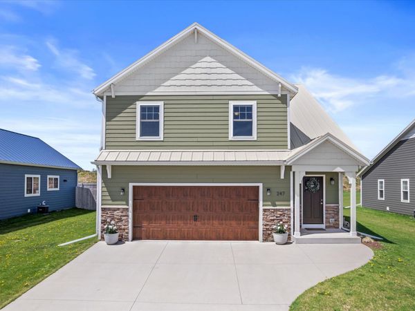247 Binsfeld St, Belgium, WI 53004